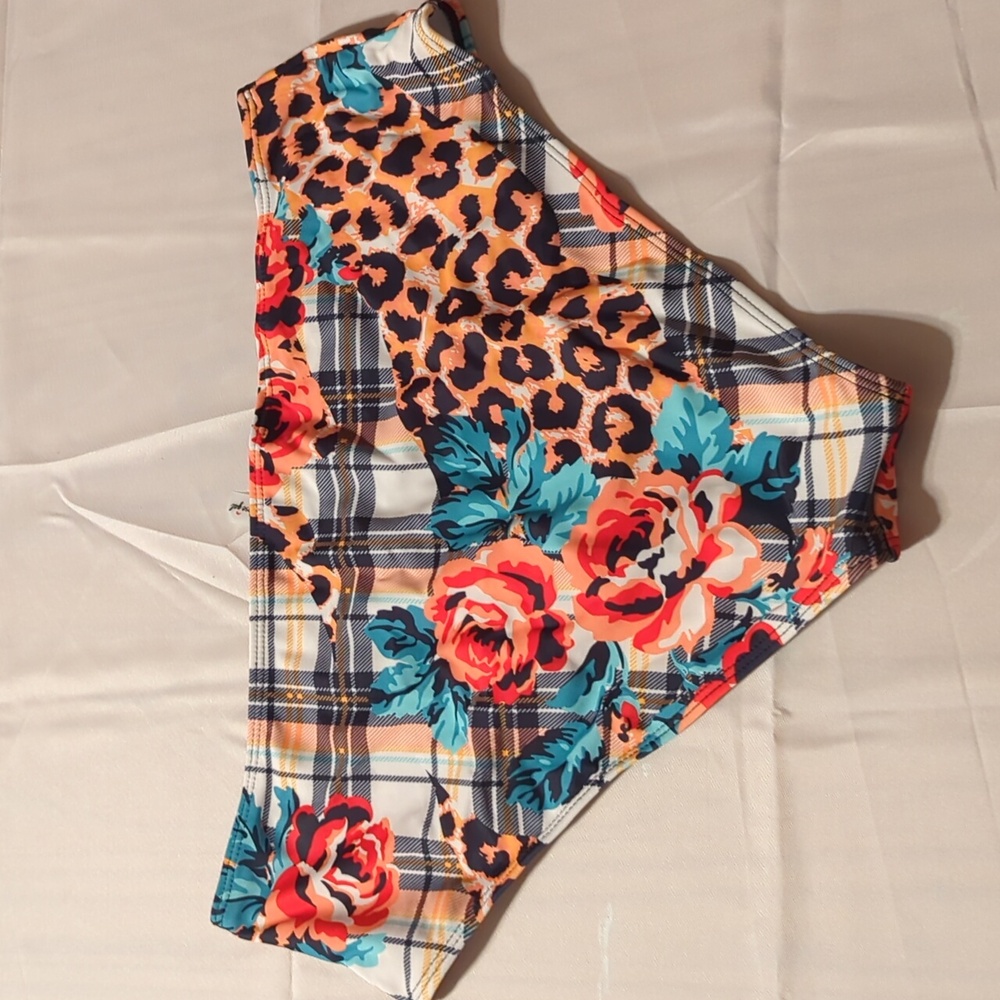Floral and Leopard Print Swimming Suit - Picture 7 of 8
